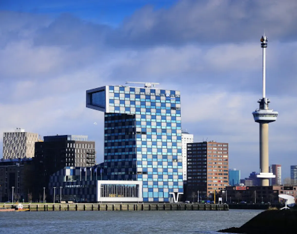 STC hoofdlocatie aan de Lloydkade Rotterdam
